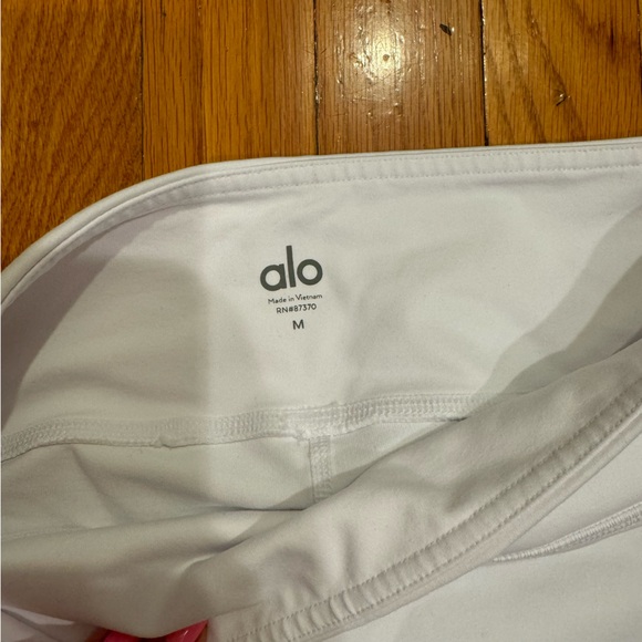 ALO Yoga White High-Waist Leggings - Picture 5 of 6